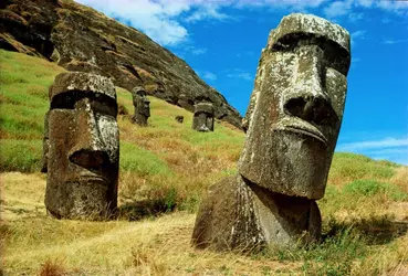 Statues géantes de l'île de Pâques - crédits : Art Wolfe/ The Image Bank/ Getty Images