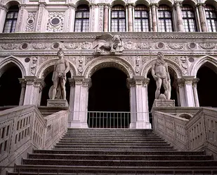 Escalier des Géants du palais des Doges - crédits : Francesco Turio Bohm,  Bridgeman Images 