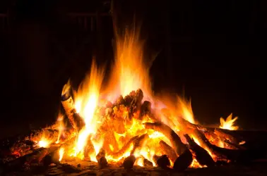 Feu de cheminée - crédits : © Felipe Mulè/ Moment/ Getty Images