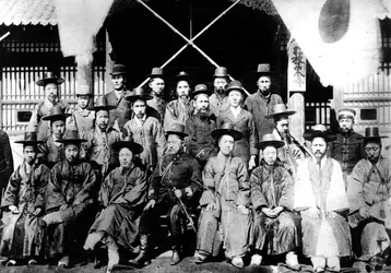 Officiers de l'armée coréenne, 1910 - crédits : Topical Press Agency/ Hulton Archive/ Getty Images