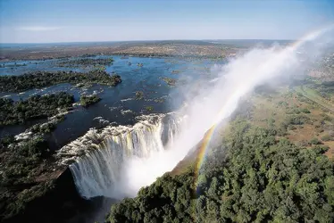 Chute d'eau en Zambie - crédits : © V. Giannella—DEA/DeA Picture Library