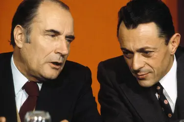 François Mitterrand et Michel Rocard - crédits : Alain Mingam/ Gamma-Rapho/  Getty Images