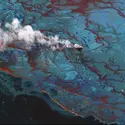 Pollution de la mer par le pétrole - crédits : © DigitalGlobe/ NASA