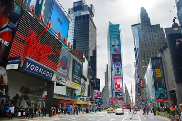 Commerces de Times Square, New York, États-Unis - crédits : © S. Deng/ Shutterstock