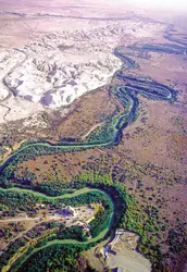 Fleuve Jourdain - crédits : Georg Gerster/Photo Researchers, Inc.