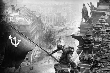 Bataille de Berlin, 1945 - crédits : Sovfoto/ Universal Images Group/ Getty Images