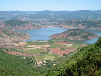 Lac du Salagou, Hérault - crédits : © Stephanie DurandKeller– Hérault Tourisme