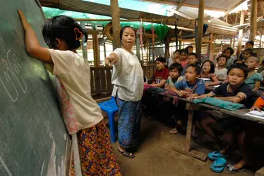 École pour enfants réfugiés - crédits : © John van Hasselt/ Corbis/ Getty Images