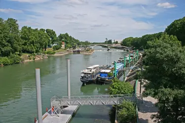 La Marne dans le Val-de-Marne - crédits : © Phil Friar/ Shutterstock