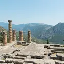 Temple à Delphes, Grèce - crédits : © Stefan Cristian Cioata/ Moment/ Getty Images