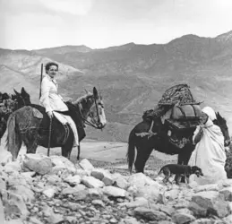 Germaine Tillion en Algérie, 1935 - crédits : © Association Germaine Tillion