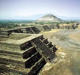 Pyramides de Teotihuacán, Mexique - crédits : © Spectrum Colour Library/Heritage-Images