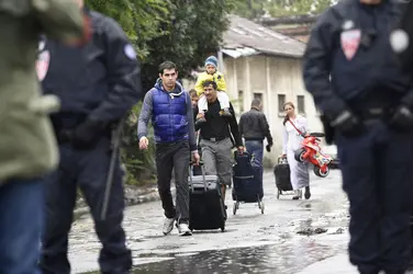 Expulsion d’un bidonville rom en France - crédits : © Miguel Médina/ AFP