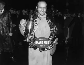 Juan Manuel Fangio en 1956 - crédits : Express/ Hulton Archive/ Getty Images