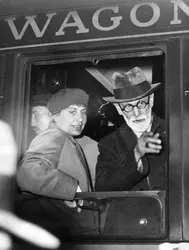 Sigmund et Anna Freud - crédits : Keystone/ Getty Images