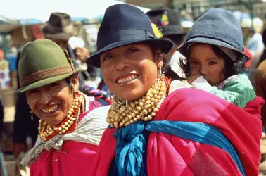 Femmes quechuas d'Équateur - crédits : John Beatty/ Getty Images