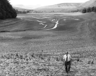 Sécheresse au pays de Galles en 1976 - crédits : Frank Barratt/ Fox Photos/ Hulton Archive/ Getty Images