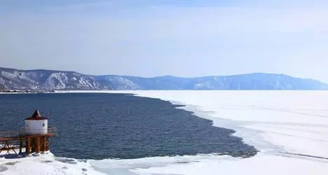 Lac Baïkal - crédits : © Yui/ Shutterstock