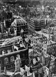 Bombardements de Dresde en 1945 - crédits : Evening Standard/ Getty Images