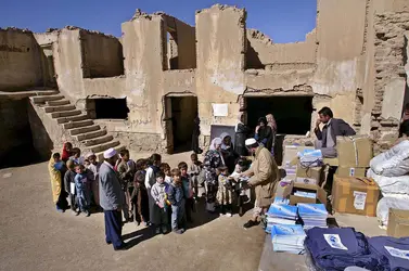 Aide à l'éducation en Afghanistan - crédits : © Y. Kontos/ Gamma