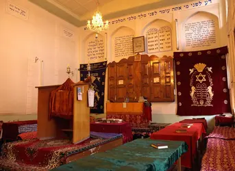 Intérieur d'une synagogue ouzbek - crédits : © Eitan Simanor/ Alamy/ Hemis