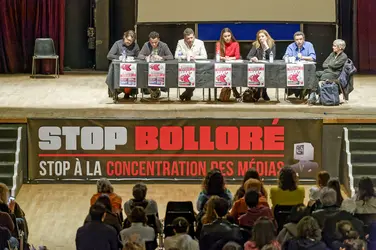 Meeting contre l’influence de Vincent Bolloré dans les médias - crédits : © Daniel Pier/ NurPhoto/ NurPhoto/ AFP