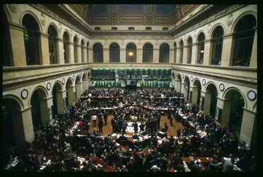 Salle des marchés du palais Brongniart, Paris - crédits : Bernard Bisson/ Sygma/ Getty Images