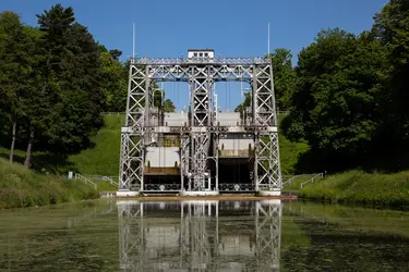 Ancien ascenseur à bateaux, Belgique - crédits : © Kartouchken/ Shutterstock