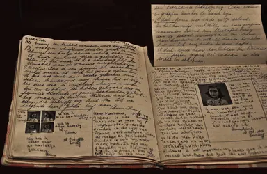 Le <em>Journal</em> d’Anne Frank - crédits : collection of Anne Frank House Museum, Amsterdam.Fine Art Images/ Heritage Images/ Getty Images