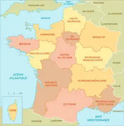 France : découpage administratif en 13 régions - crédits : Encyclopædia Universalis France