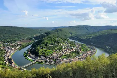 Monthermé, Ardennes - crédits : © Hal Pand/ Age Fotostock