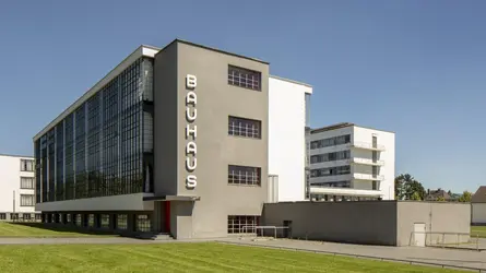 École du Bauhaus à Dessau, Allemagne - crédits : Alan John Ainsworth/ Heritage Images/ Getty Images