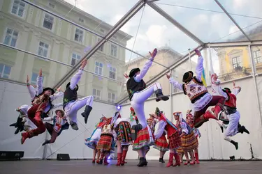 Danse en Ukraine - crédits : © Hans Neleman/ The Image Bank Unreleased/ Getty Images
