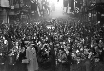 Retour de la Sarre à l’Allemagne en 1935 - crédits : Topical Press Agency/ Hulton Archive/ Getty Images