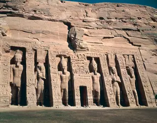 Temple d'Hathor à Abou Simbel, Égypte - crédits : G. Dagli Orti/ De Agostini/ Getty Images