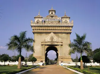 Monument Patuxai à Vientiane, Laos - crédits : © Spectrum Colour Library/Heritage-Images