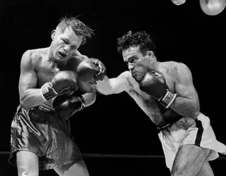 Marcel Cerdan bat Tony Zale - crédits : Keystone/ Hulton Archive/ Getty Images