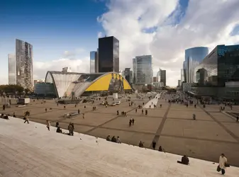 Quartier de la Défense, Hauts-de-Seine - crédits : © Buena Vista Images/ Stone/ Getty Images