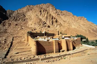Monastère dans le Sinaï - crédits : Simon McComb/ The Image Bank/ Getty Images
