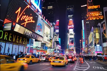 Times Square, New York, États-Unis - crédits : © S. Deng/ Shutterstock
