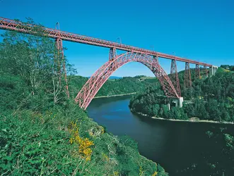 Viaduc de Garabit, Cantal - crédits :  Arterra/ Universal Images Group/ Getty Images