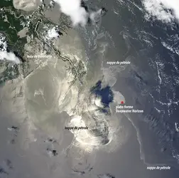 Marée noire de Deepwater Horizon - crédits : R. Lindsey/ Image courtesy the MODIS Rapid Response Team/ NASA