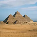 Pyramides de Gizeh, Égypte - crédits : © A. VERGANI / De Agostini / Getty Images