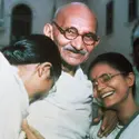 Gandhi et sa famille - crédits : © Bettmann / Getty Images