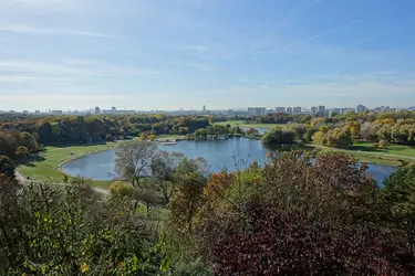 Parc Georges-Valbon, Seine-Saint-Denis - crédits : © Guilhem Vellut/ Flick.fr ; CC-BY 2.0