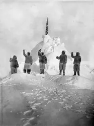 Exploration du pôle Nord - crédits : © Robert Peary/ Hulton Archive/ Getty Images