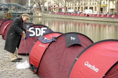 S.D.F. à Paris - crédits : © Éric Feferberg/ AFP