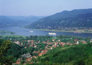 Le Danube en Hongrie - crédits : © Steve Vidler/SuperStock