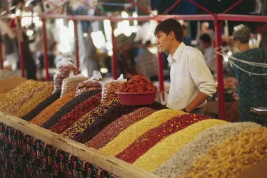 Marché au Turkménistan - crédits : © C. Sappa—/DeA Picture Library