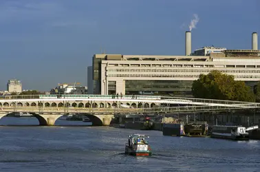 Ministère de l’Économie et des Finances, Paris - crédits : © B. Hassan/ Shutterstock